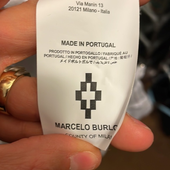 Mawida Hoodie in White & Bordeaux
Marcelo Burlon - Picture 7 of 7